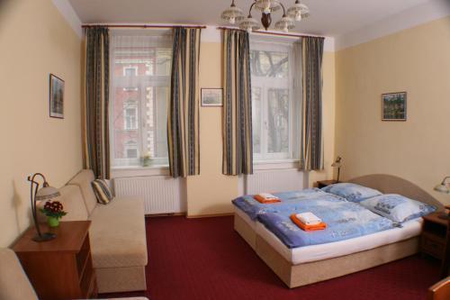 Aaron 3* Praga